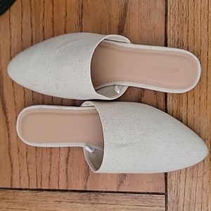 Women's shoes